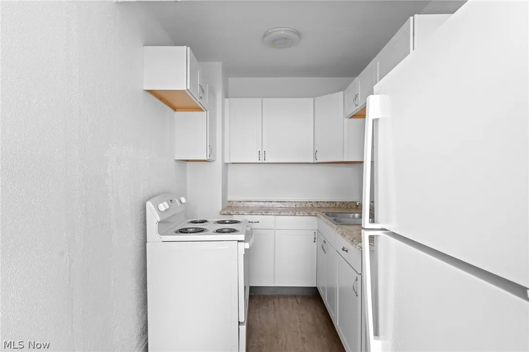 Apartment for rent at 13671 Euclid Ave, East Cleveland OH — photo 6