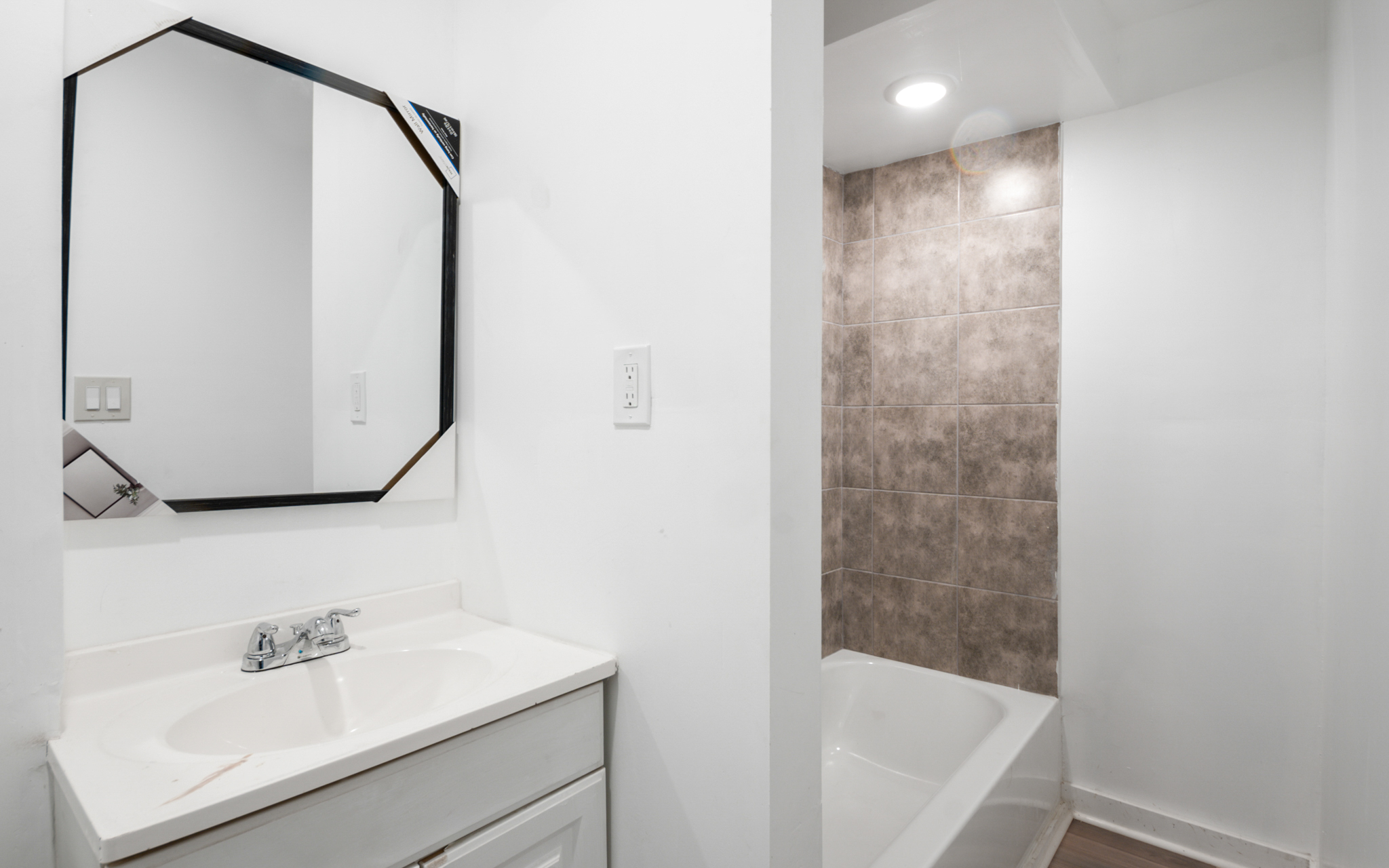 House for rent at 1361 E 45th St, Cleveland OH — photo 10