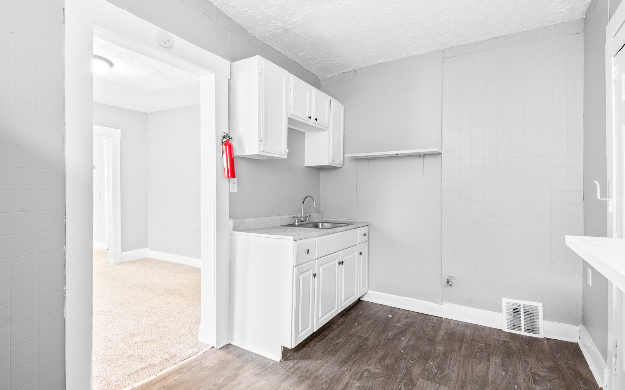 Triplex for rent at 1261 E 99th St, Cleveland