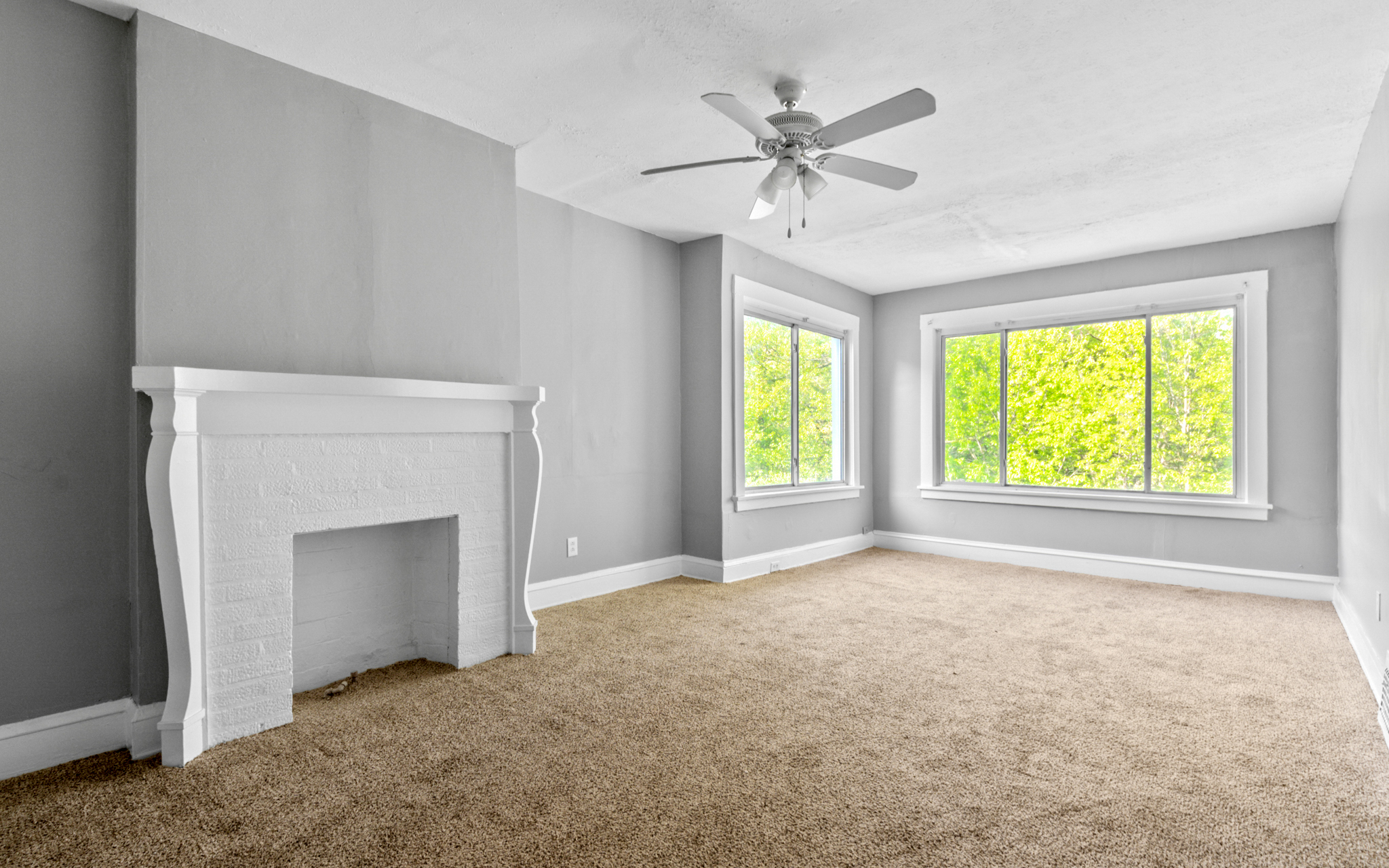 Triplex for rent at 1261 E 99th St, Cleveland OH — photo 3