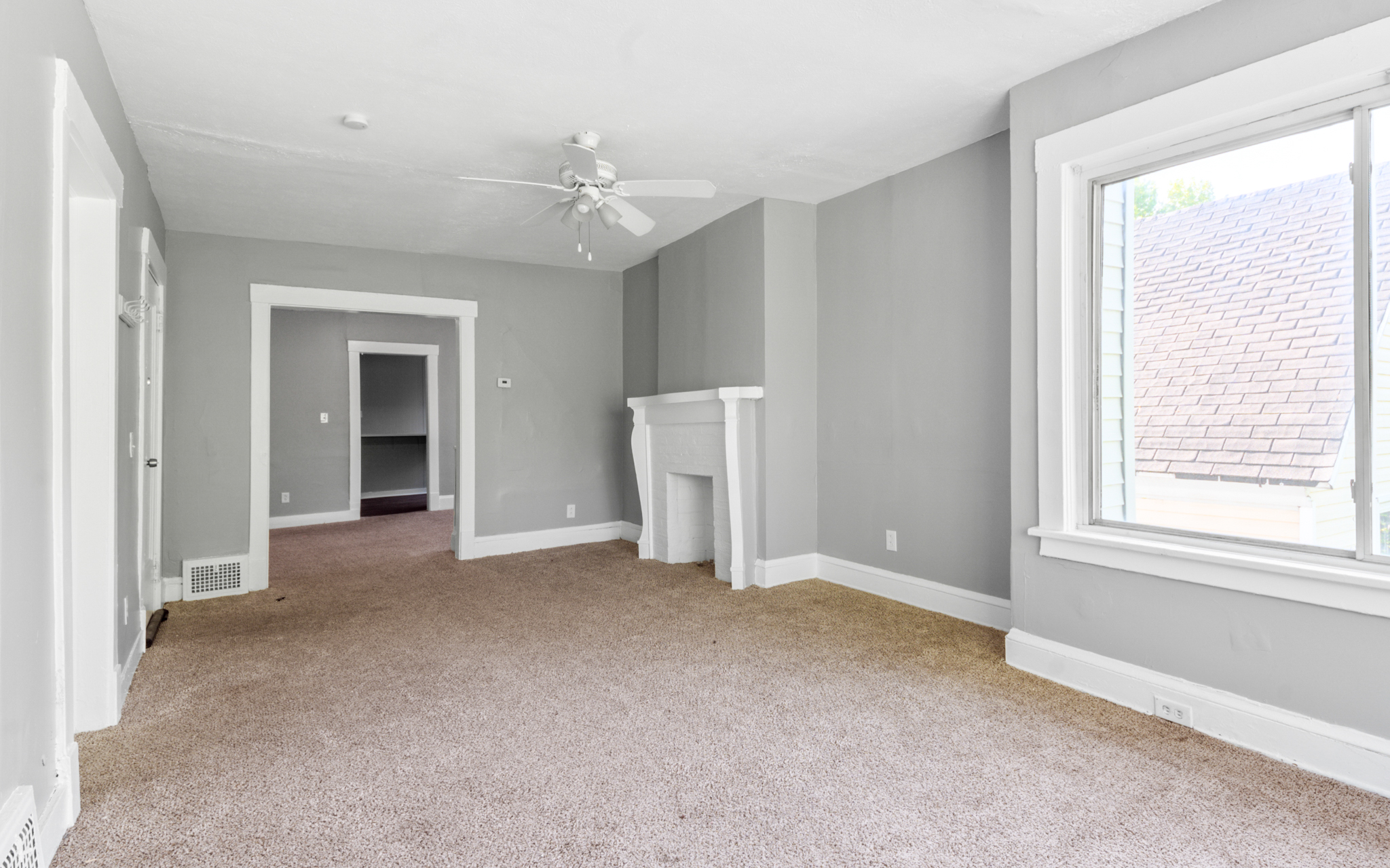 Triplex for rent at 1261 E 99th St, Cleveland OH — photo 7