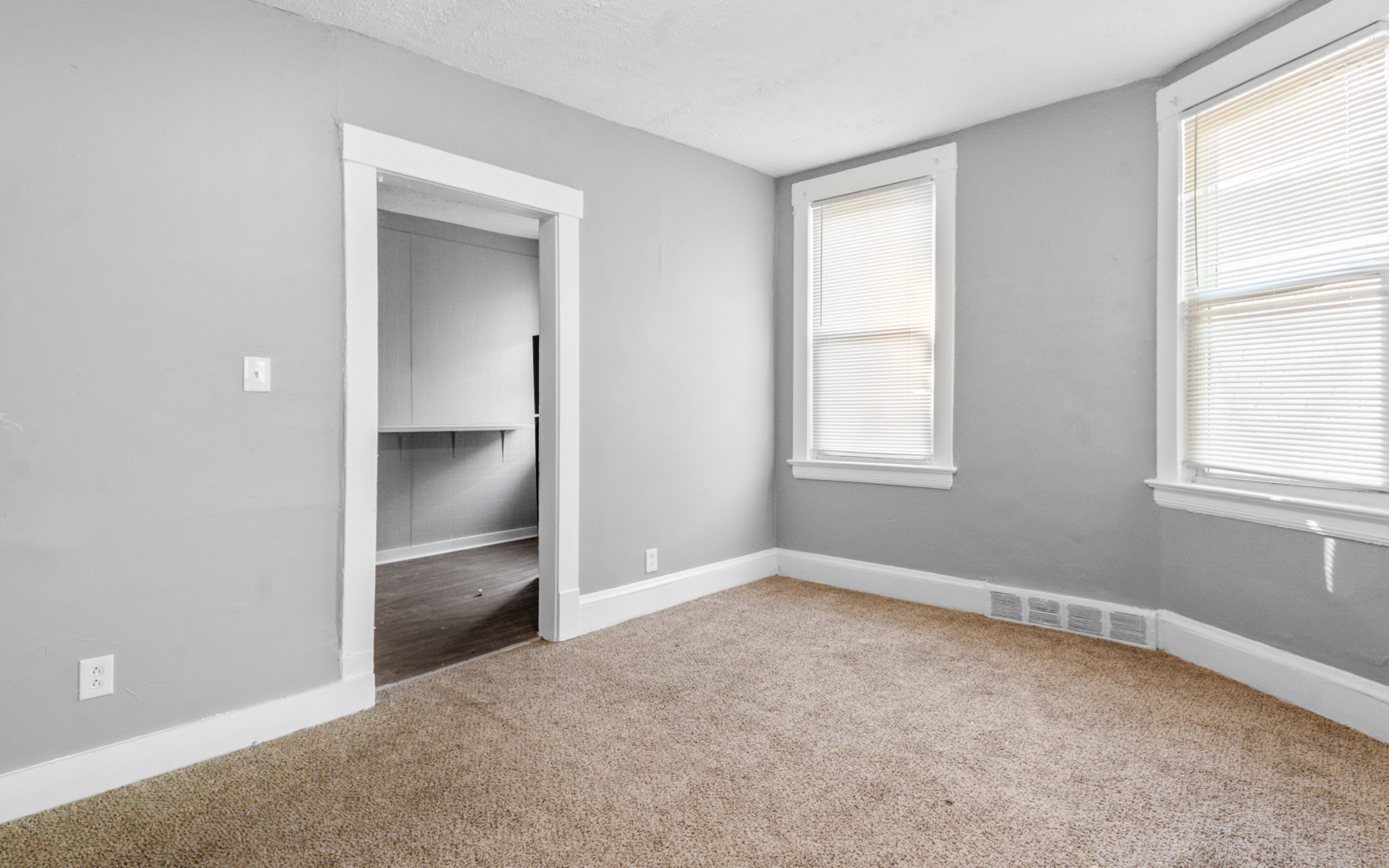 Triplex for rent at 1261 E 99th St, Cleveland OH — photo 11