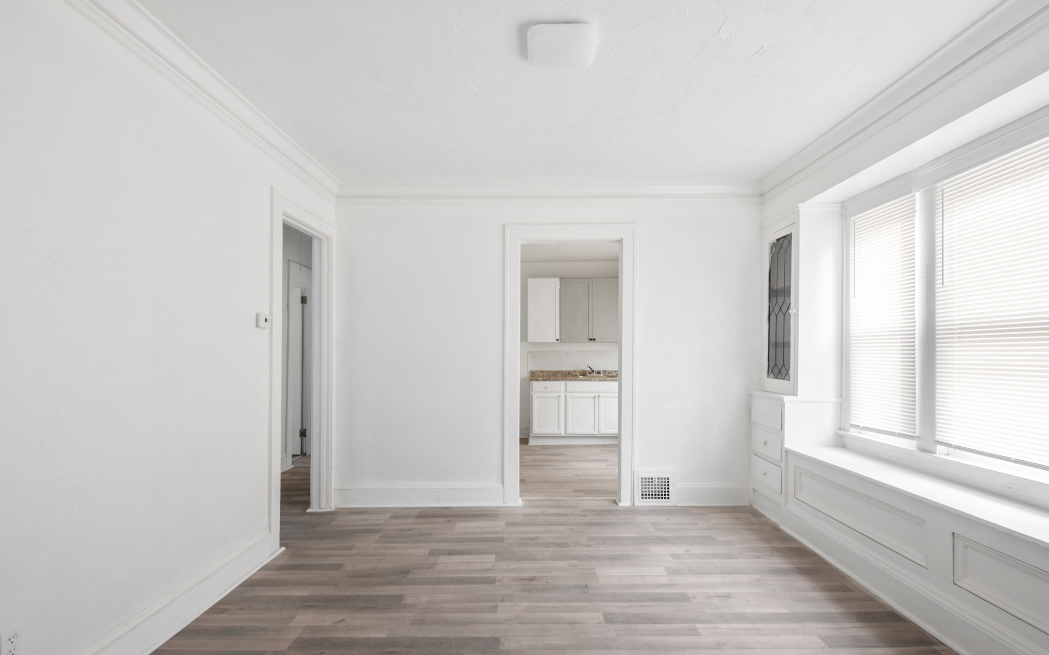 Duplex for rent at 8511 Jeffries Ave, Cleveland OH — photo 5