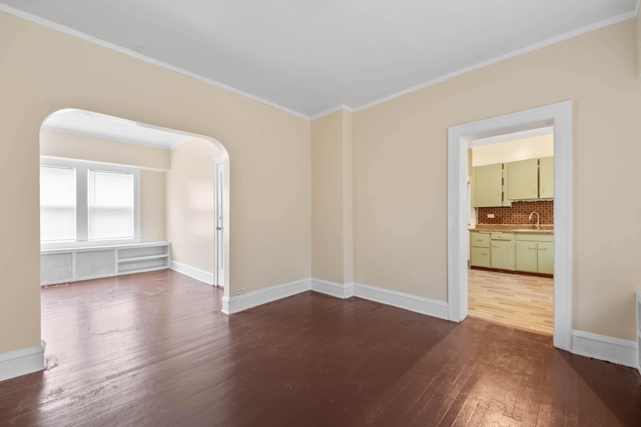Fourplex for rent at 874 Whitcomb Rd, Cleveland