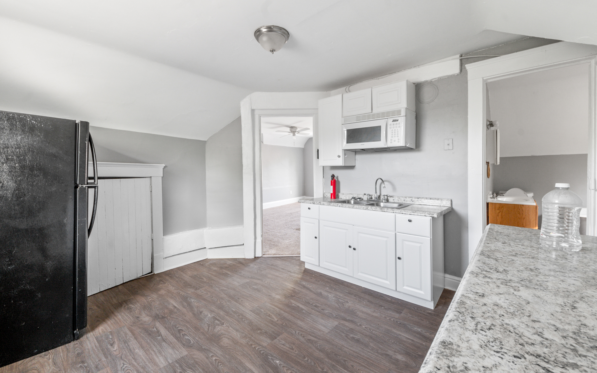 Triplex for rent at 1261 E 99th St, Cleveland