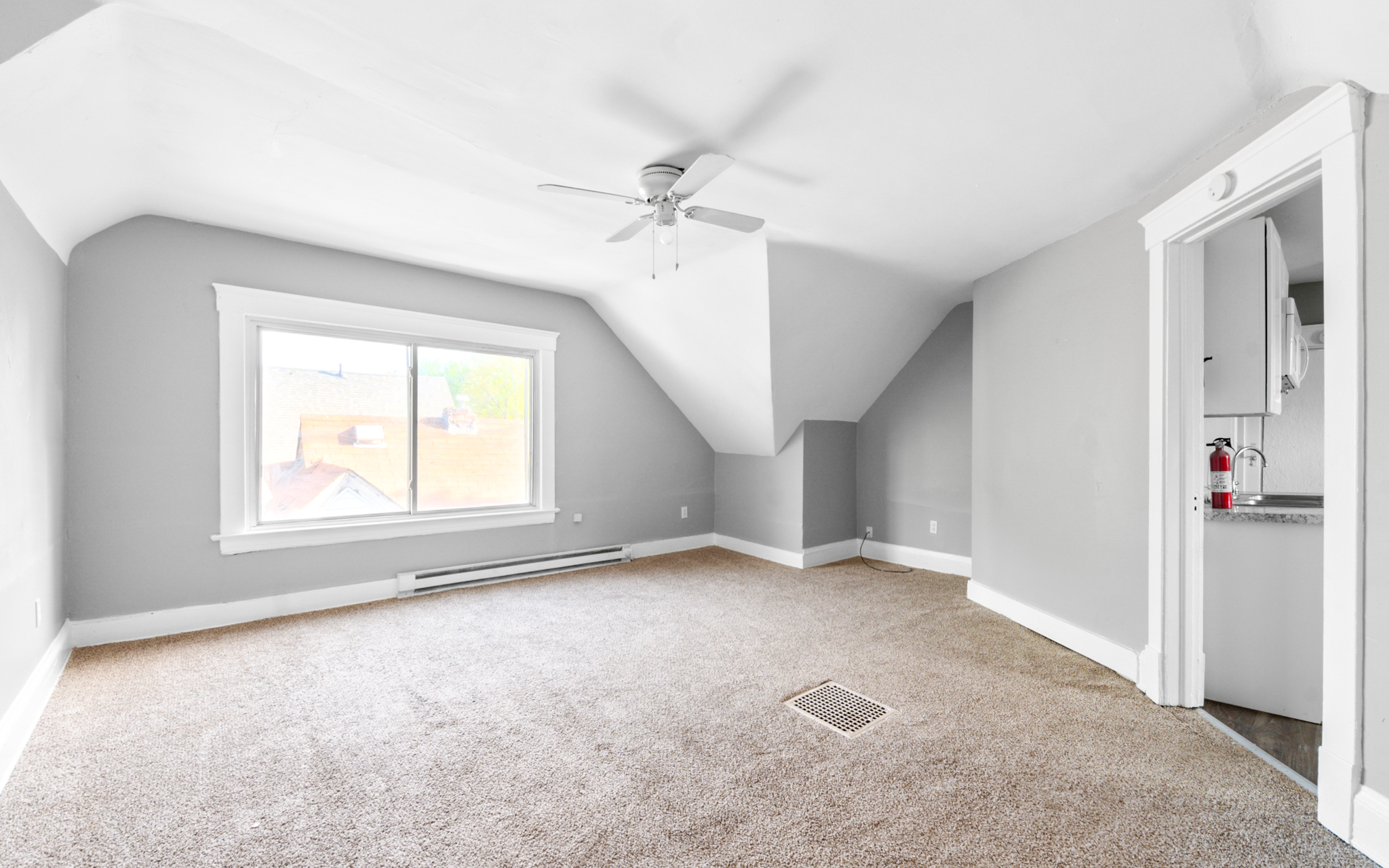 Triplex for rent at 1261 E 99th St, Cleveland OH — photo 11