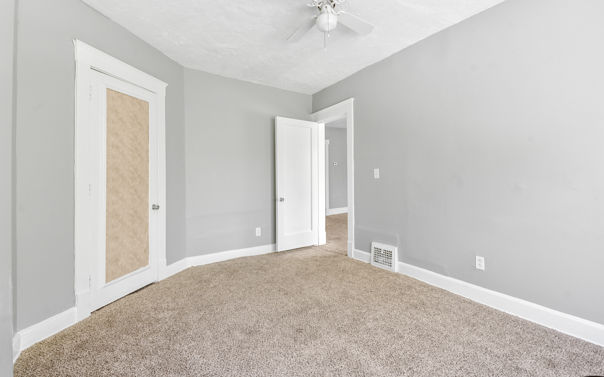 Triplex for rent at 1261 E 99th St, Cleveland OH — photo 12