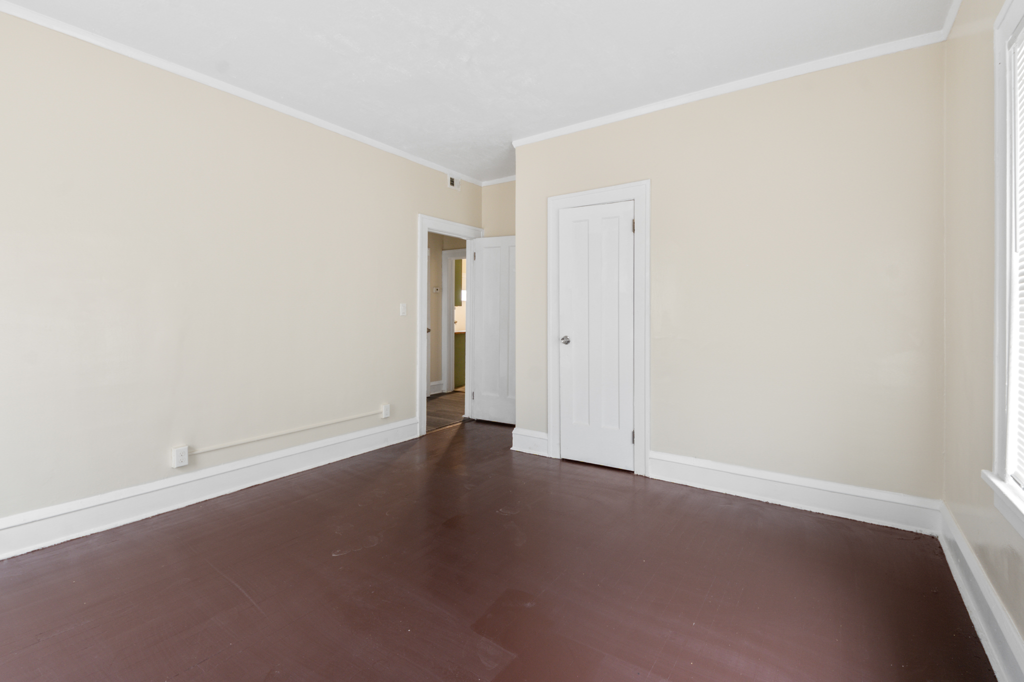 Fourplex for rent at 874 Whitcomb Rd, Cleveland OH — photo 12
