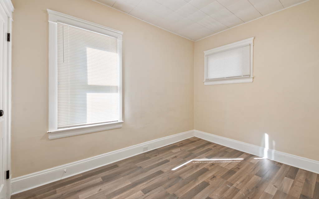 Duplex for rent at 13410 Kelso Ave, Cleveland OH — photo 5