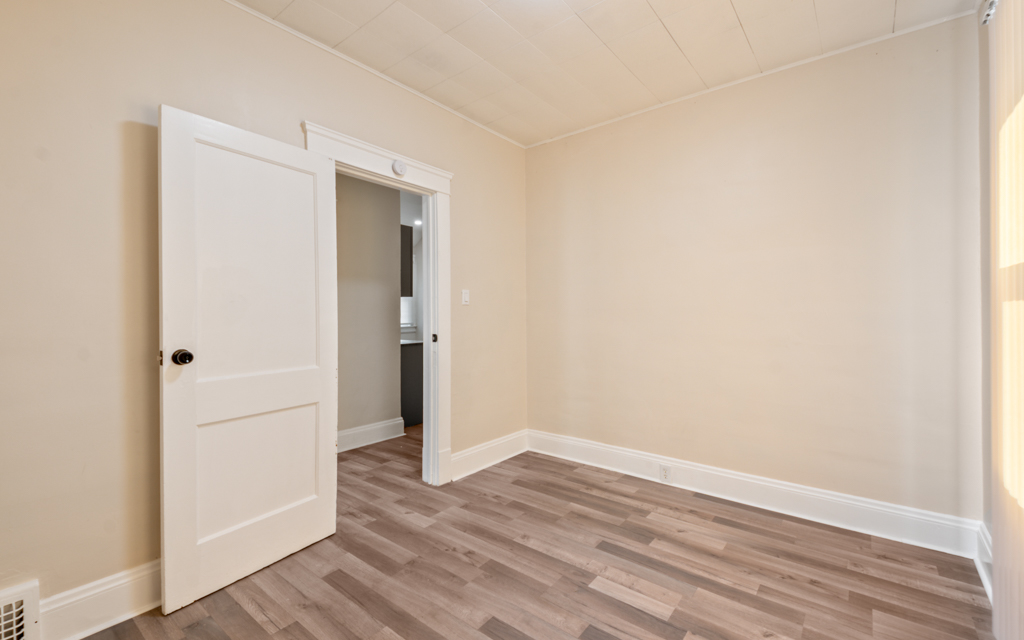 Duplex for rent at 13410 Kelso Ave, Cleveland OH — photo 6