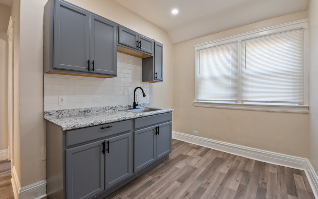 Duplex for rent at 13410 Kelso Ave, Cleveland OH — photo 9