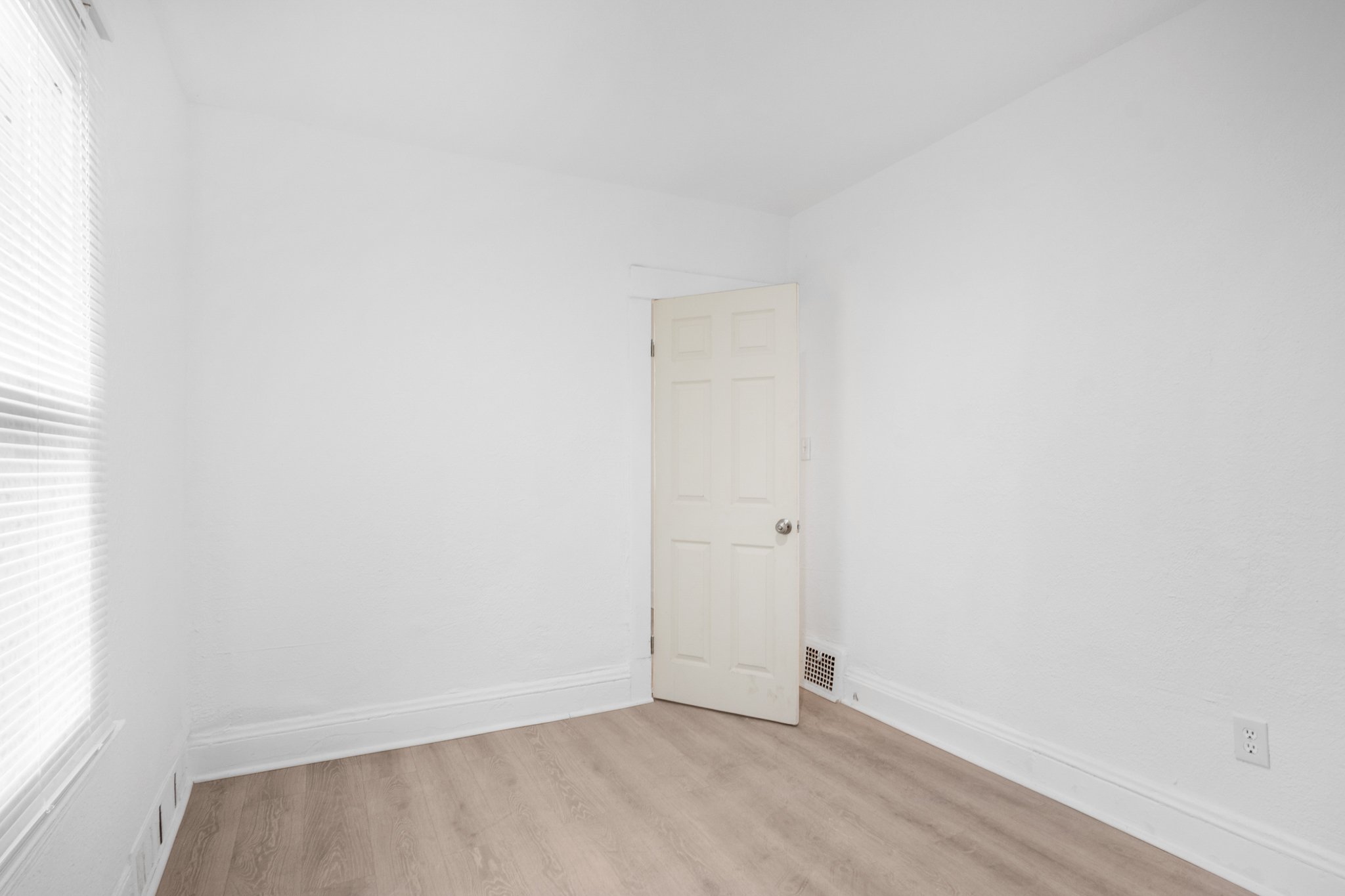 Duplex for rent at 10413 Mount Auburn Ave, Cleveland OH — photo 9