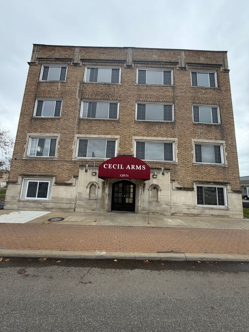 Apartment for rent at 13671 Euclid Ave, East Cleveland