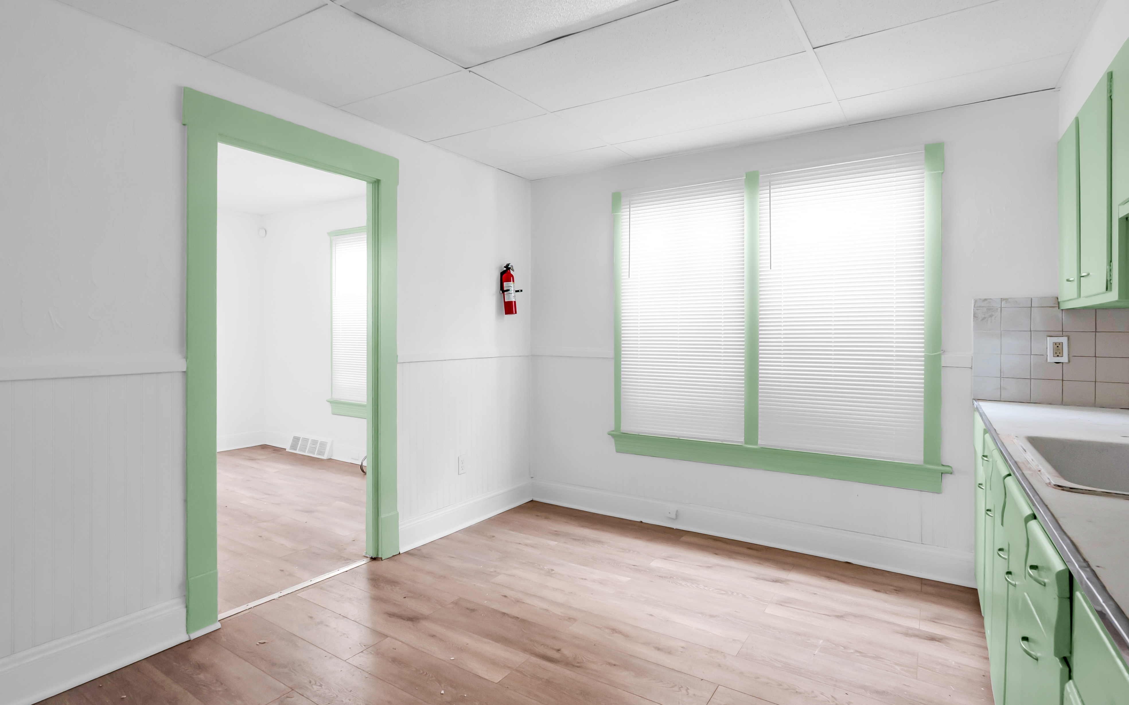 Apartment for rent at 509 E 143rd St, Cleveland OH — photo 6