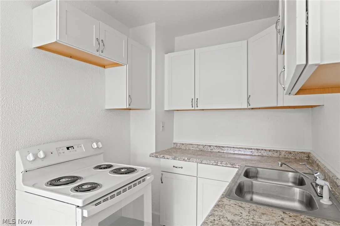 Apartment for rent at 13671 Euclid Ave, East Cleveland OH — photo 12