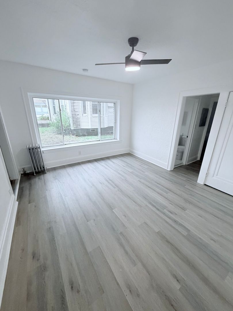 Apartment for rent at 13671 Euclid Ave, East Cleveland OH — photo 10