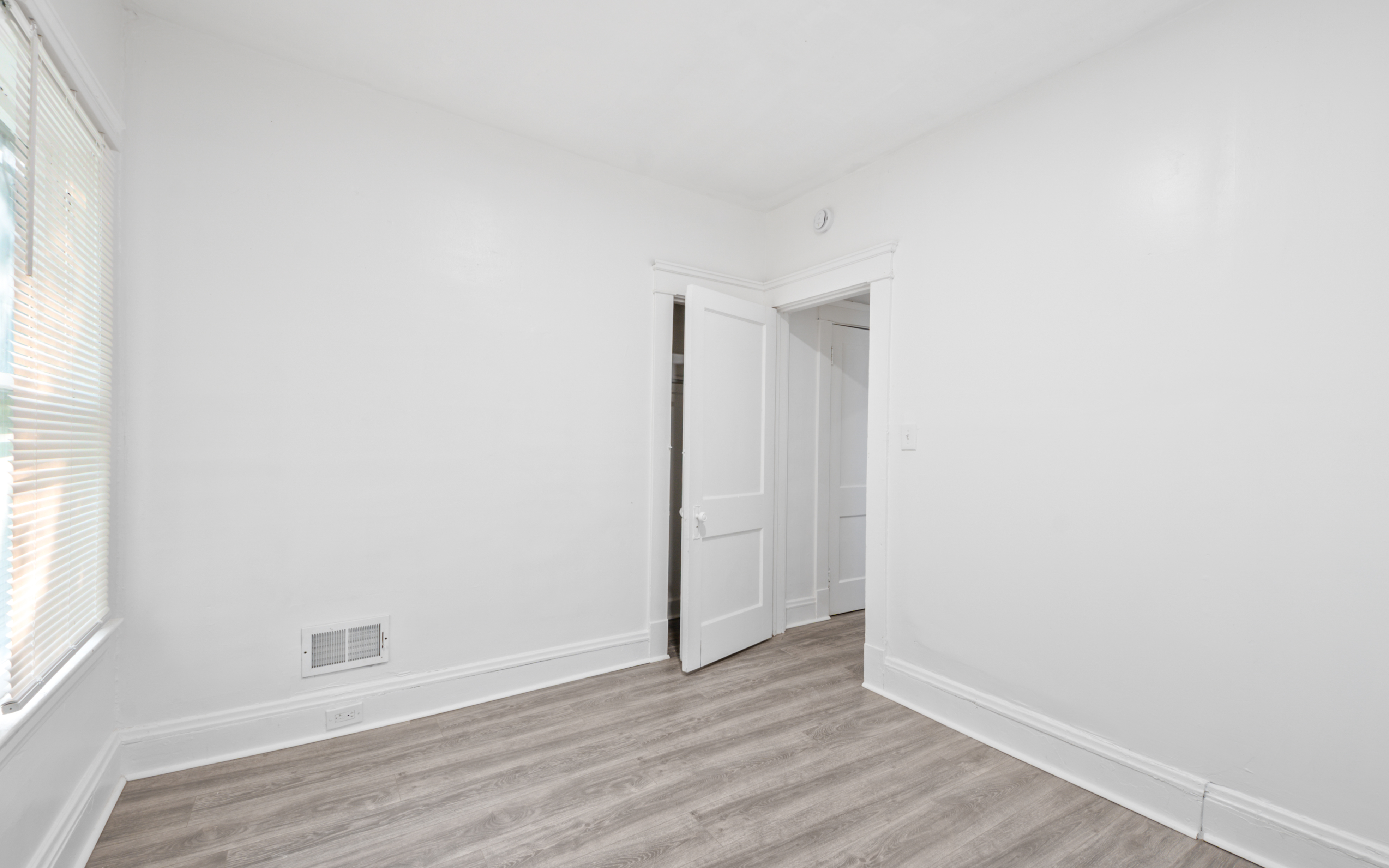 Duplex for rent at 635 E 124th St, Cleveland OH — photo 10
