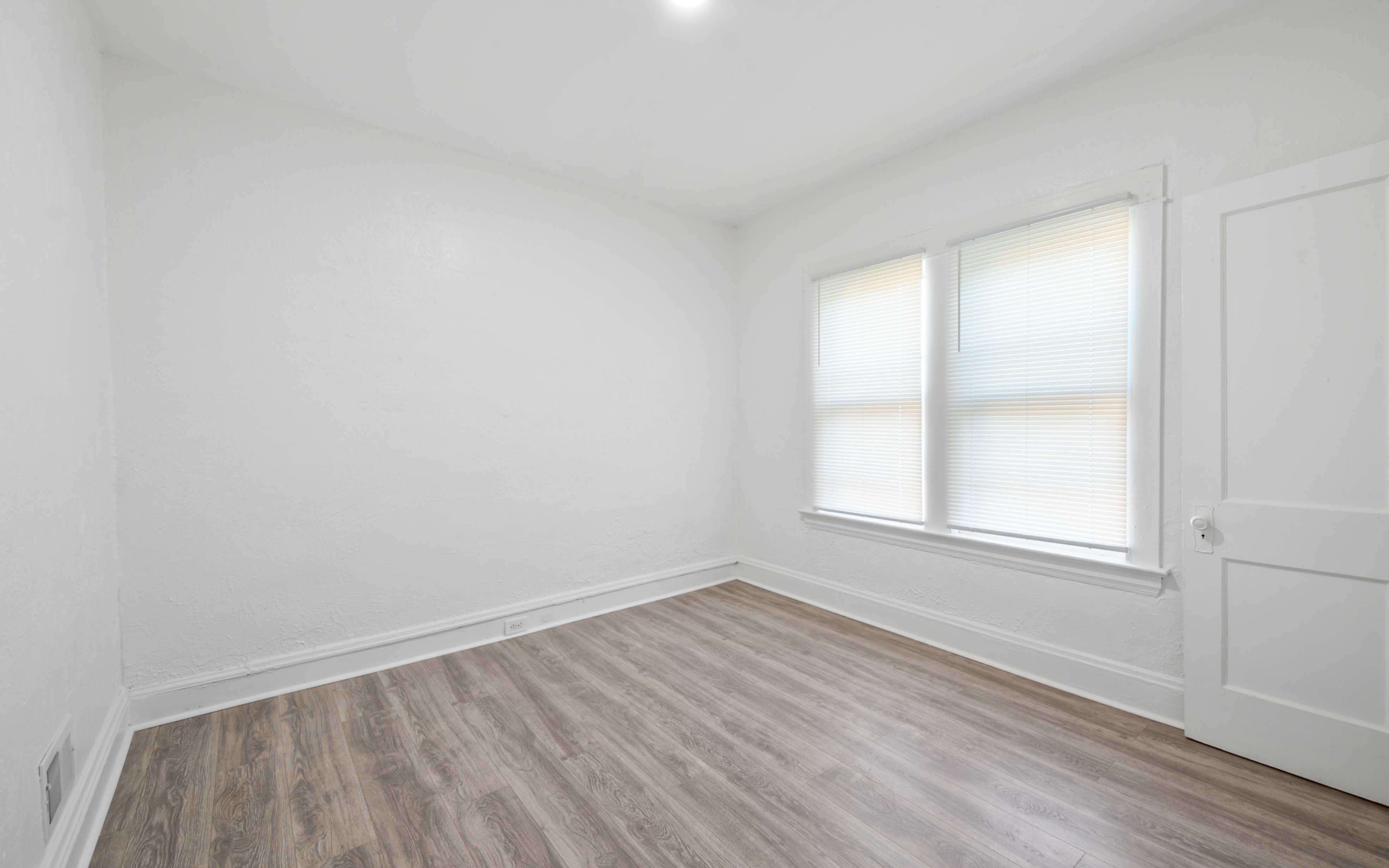 Duplex for rent at 635 E 124th St, Cleveland OH — photo 11