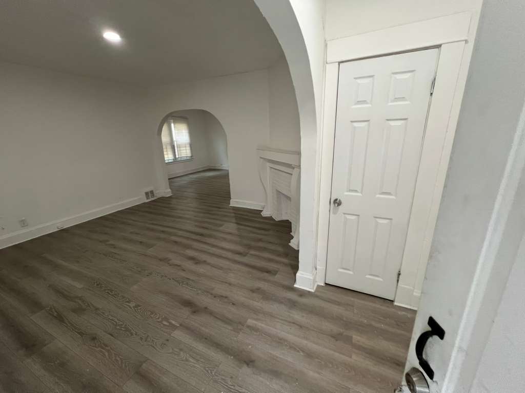 Duplex for rent at 10314 Adams Ave, Cleveland OH — photo 3