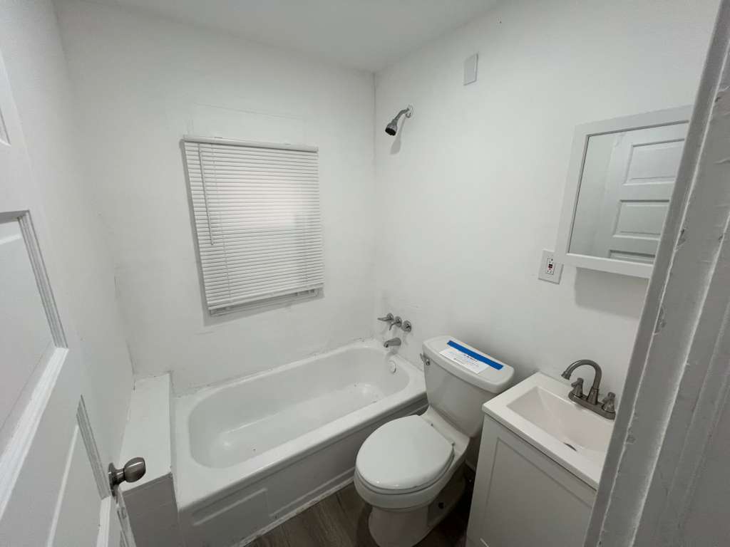 Duplex for rent at 10314 Adams Ave, Cleveland OH — photo 6