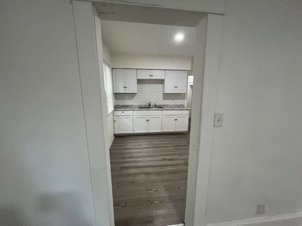 Duplex for rent at 10314 Adams Ave, Cleveland OH — photo 9