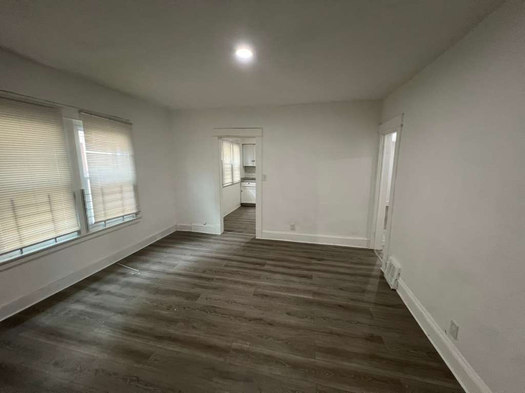 Duplex for rent at 10314 Adams Ave, Cleveland OH — photo 11