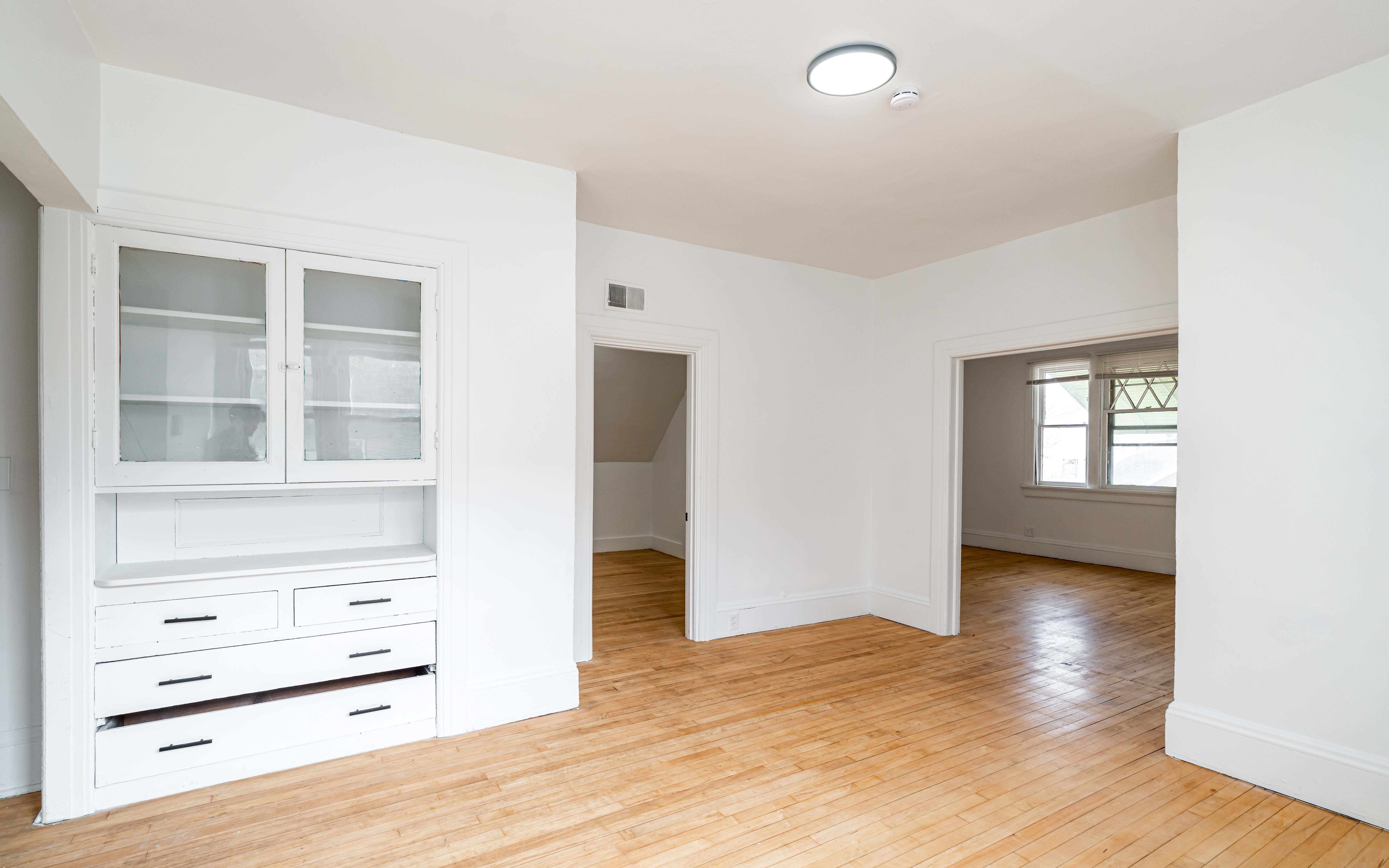 Duplex for rent at 2955 N 17th St, Milwaukee WI — photo 5