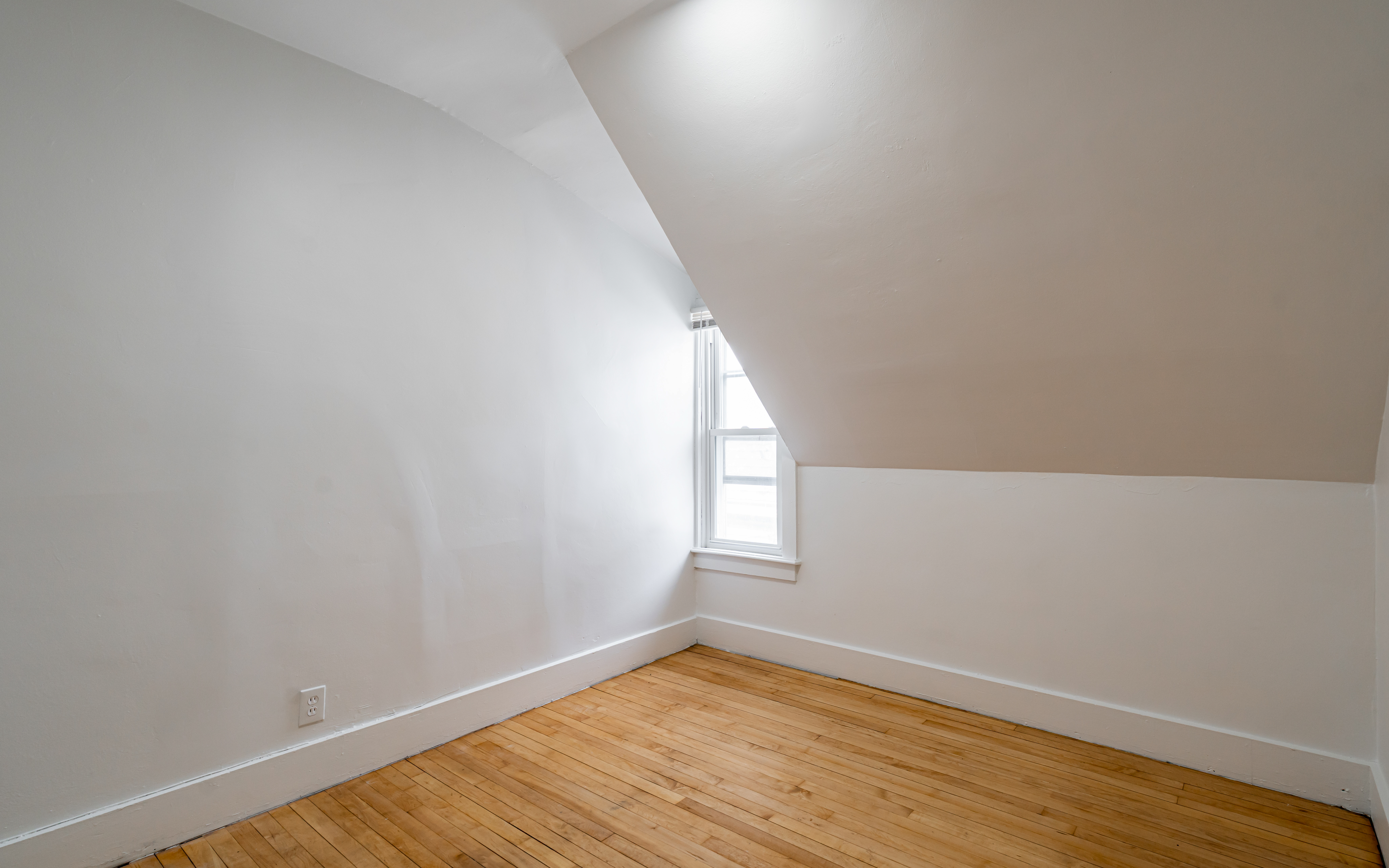 Duplex for rent at 2955 N 17th St, Milwaukee WI — photo 8