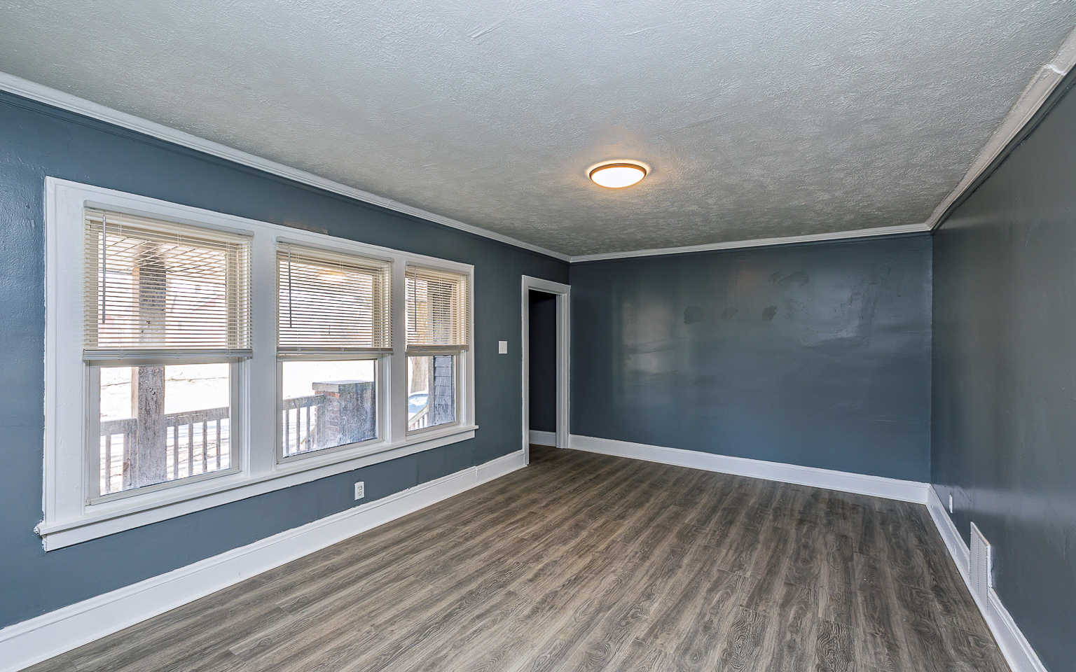 Duplex for rent at 3924 E 123rd St, Cleveland OH — photo 4