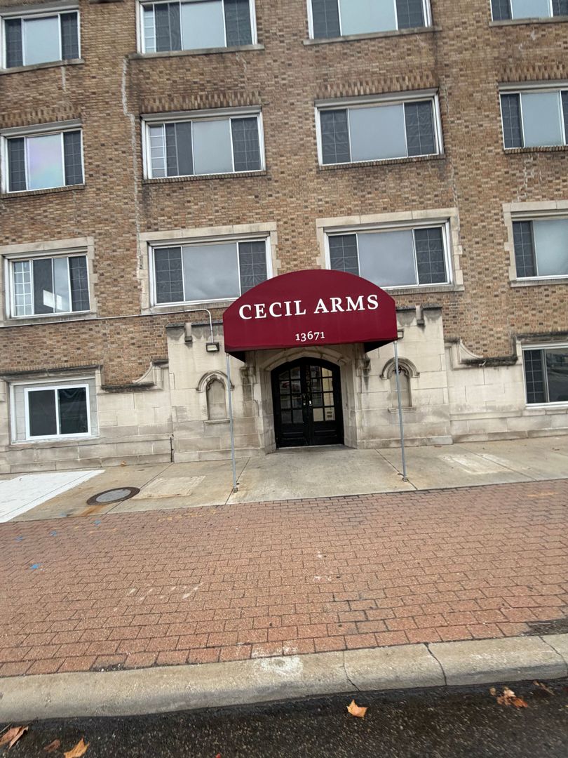 Apartment for rent at 13671 Euclid Ave, East Cleveland