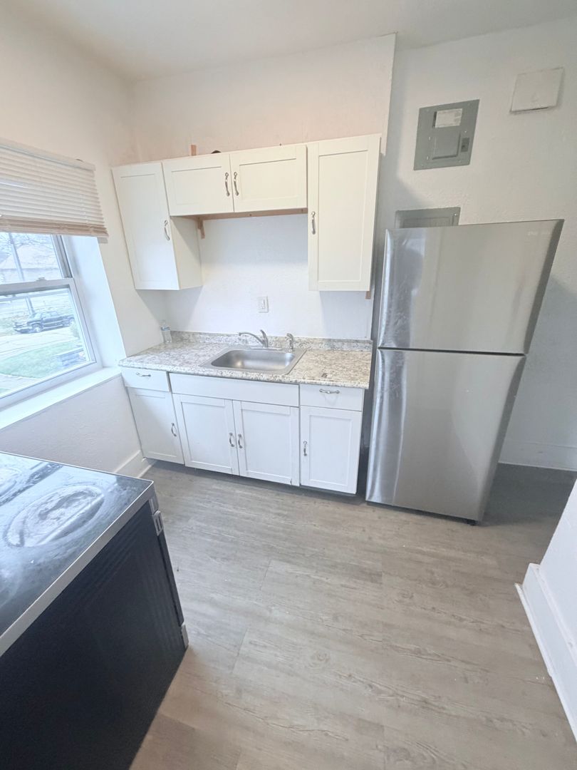 Apartment for rent at 13671 Euclid Ave, East Cleveland OH — photo 5
