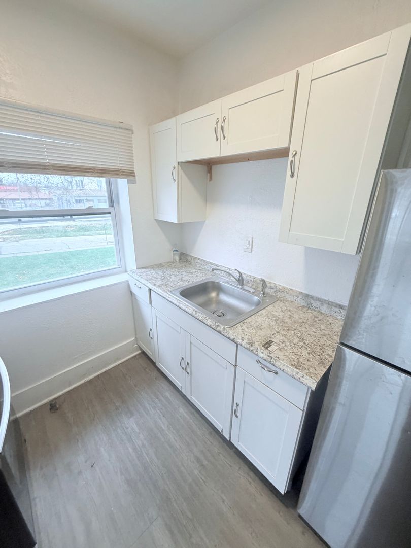 Apartment for rent at 13671 Euclid Ave, East Cleveland OH — photo 7