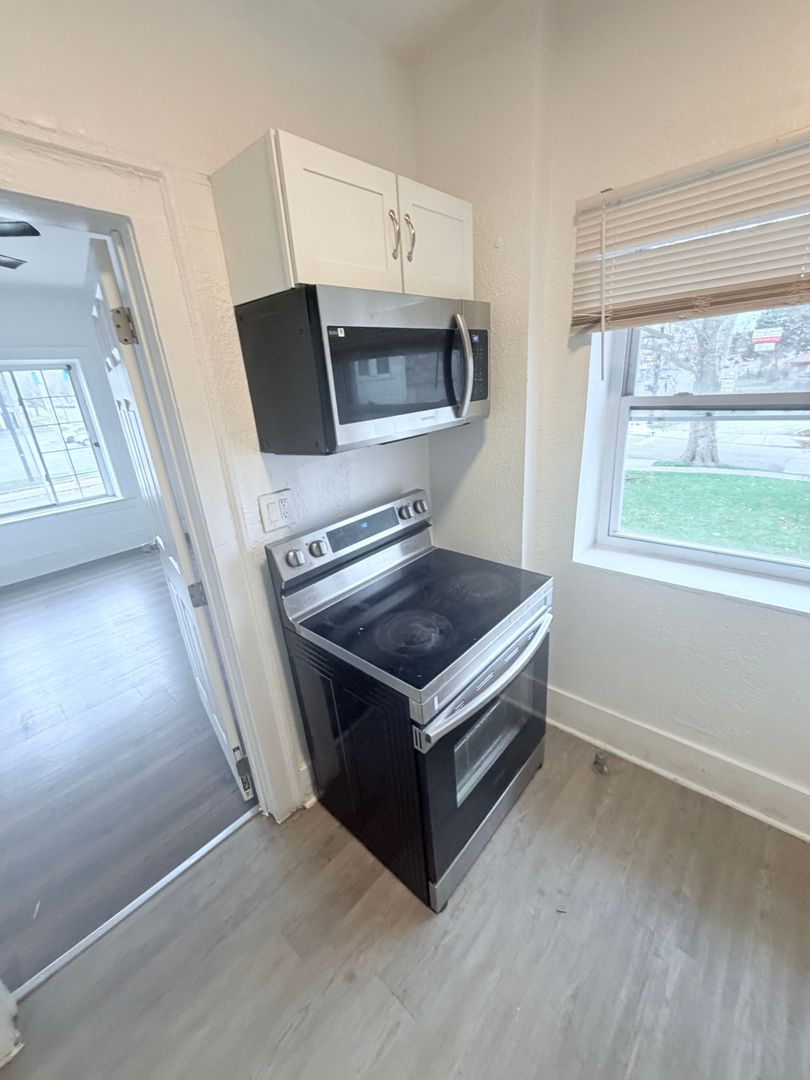 Apartment for rent at 13671 Euclid Ave, East Cleveland OH — photo 9