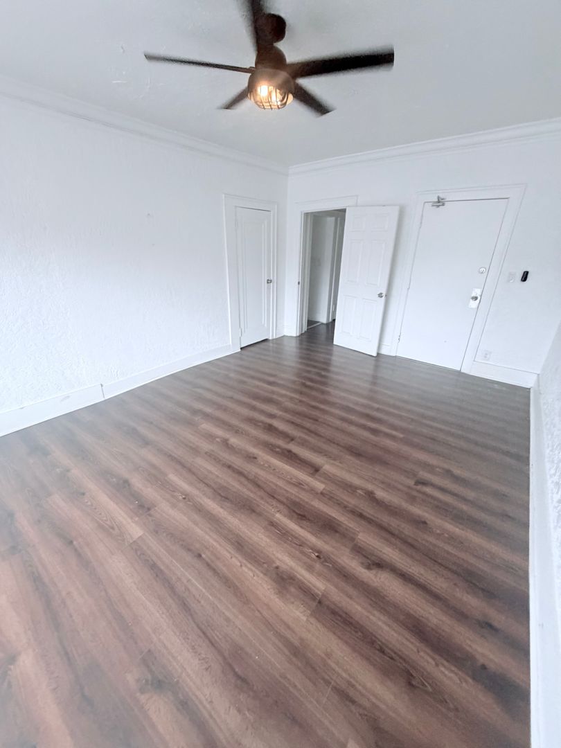 Apartment for rent at 13671 Euclid Ave, East Cleveland OH — photo 12