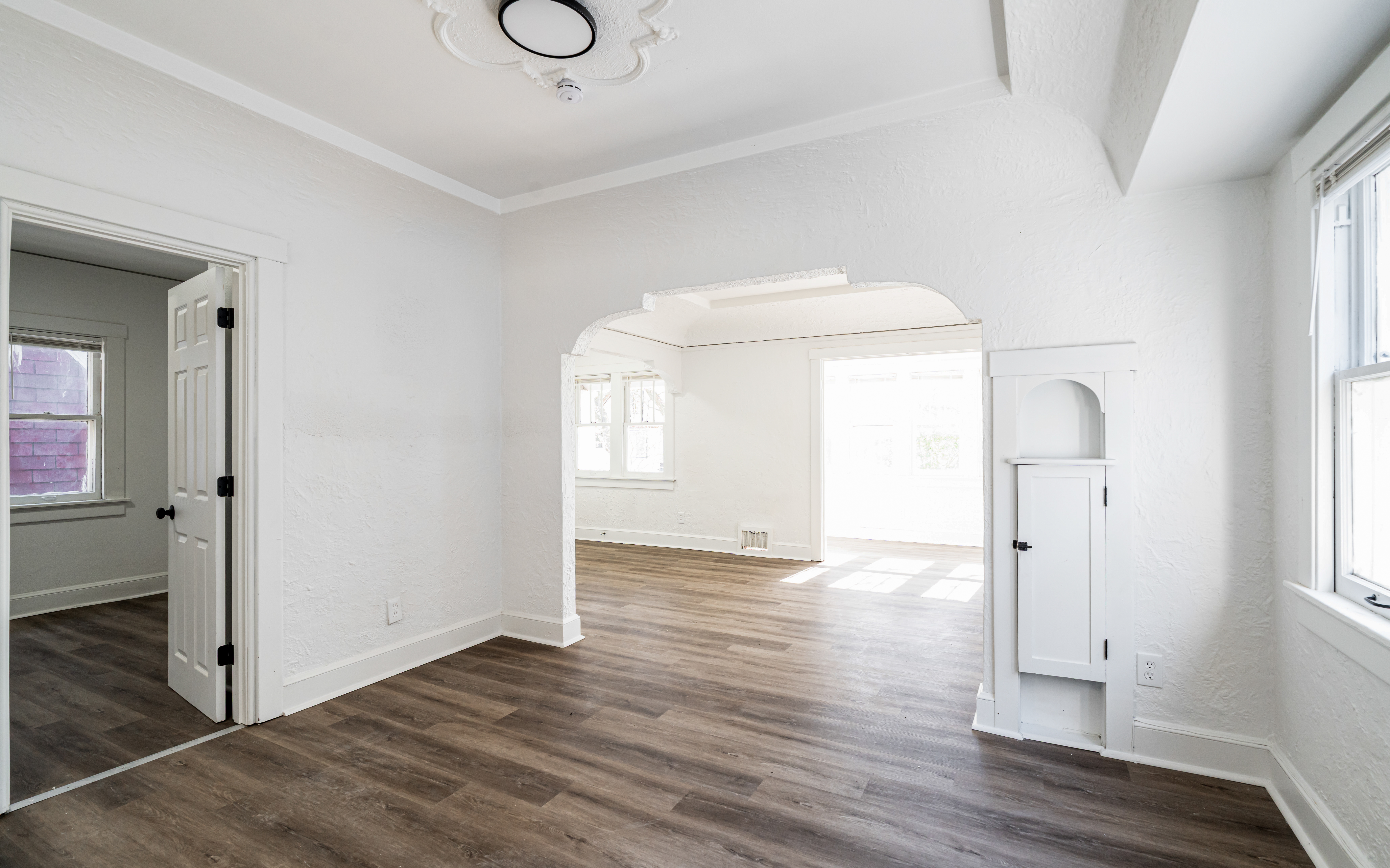 Duplex for rent at 3151 N 11th St, Milwaukee WI — photo 3