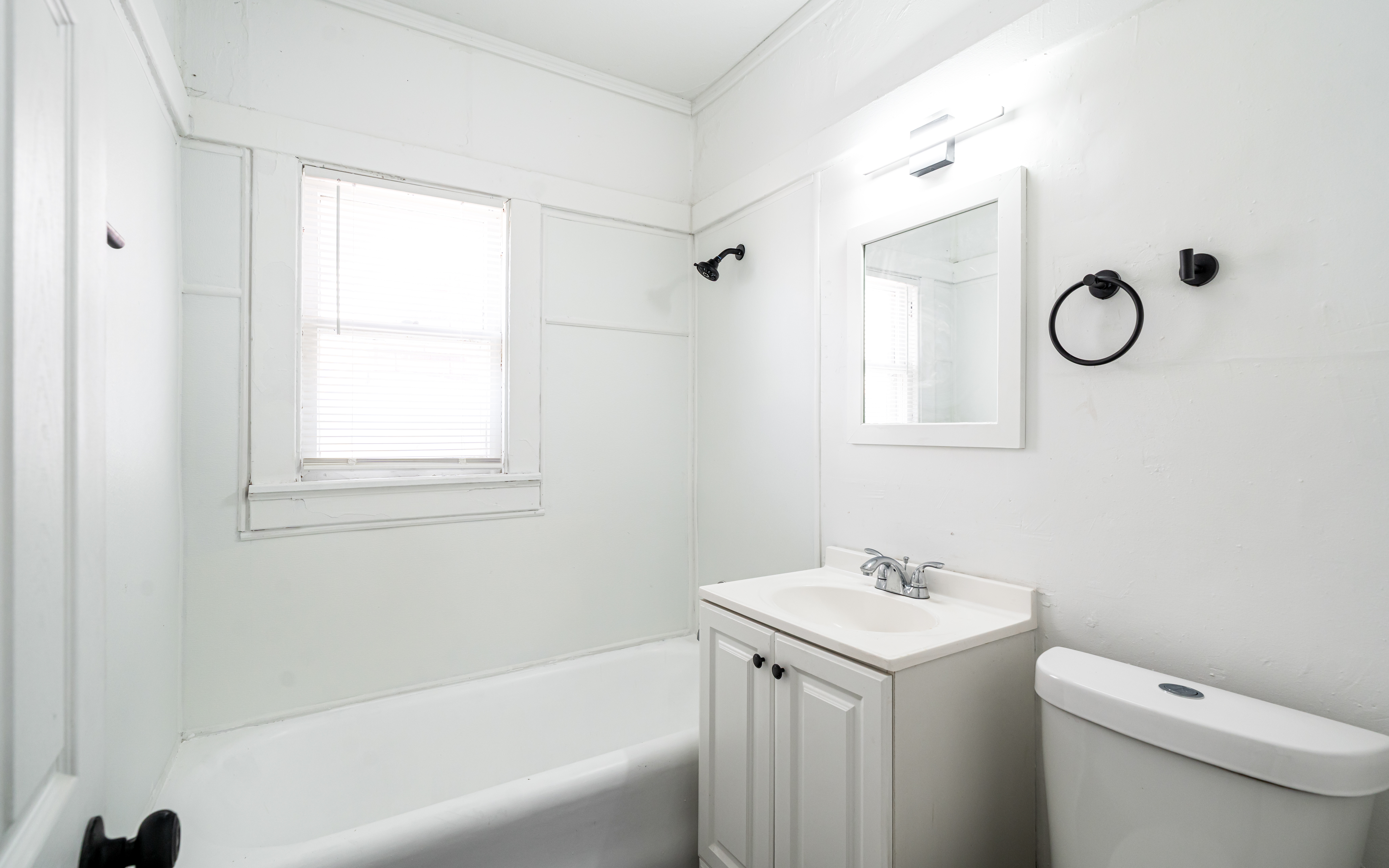 Duplex for rent at 3151 N 11th St, Milwaukee WI — photo 7
