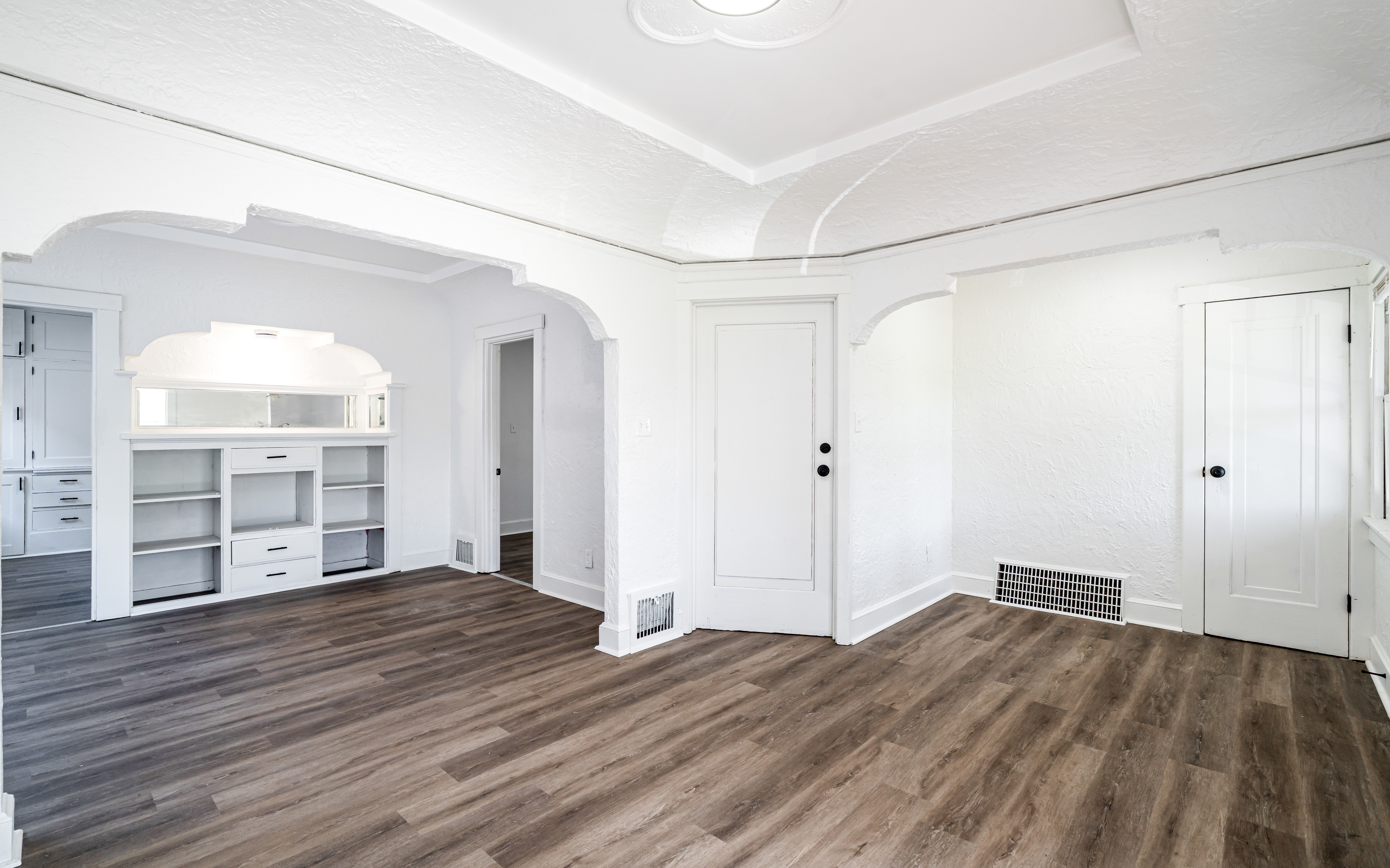 Duplex for rent at 3151 N 11th St, Milwaukee WI — photo 8
